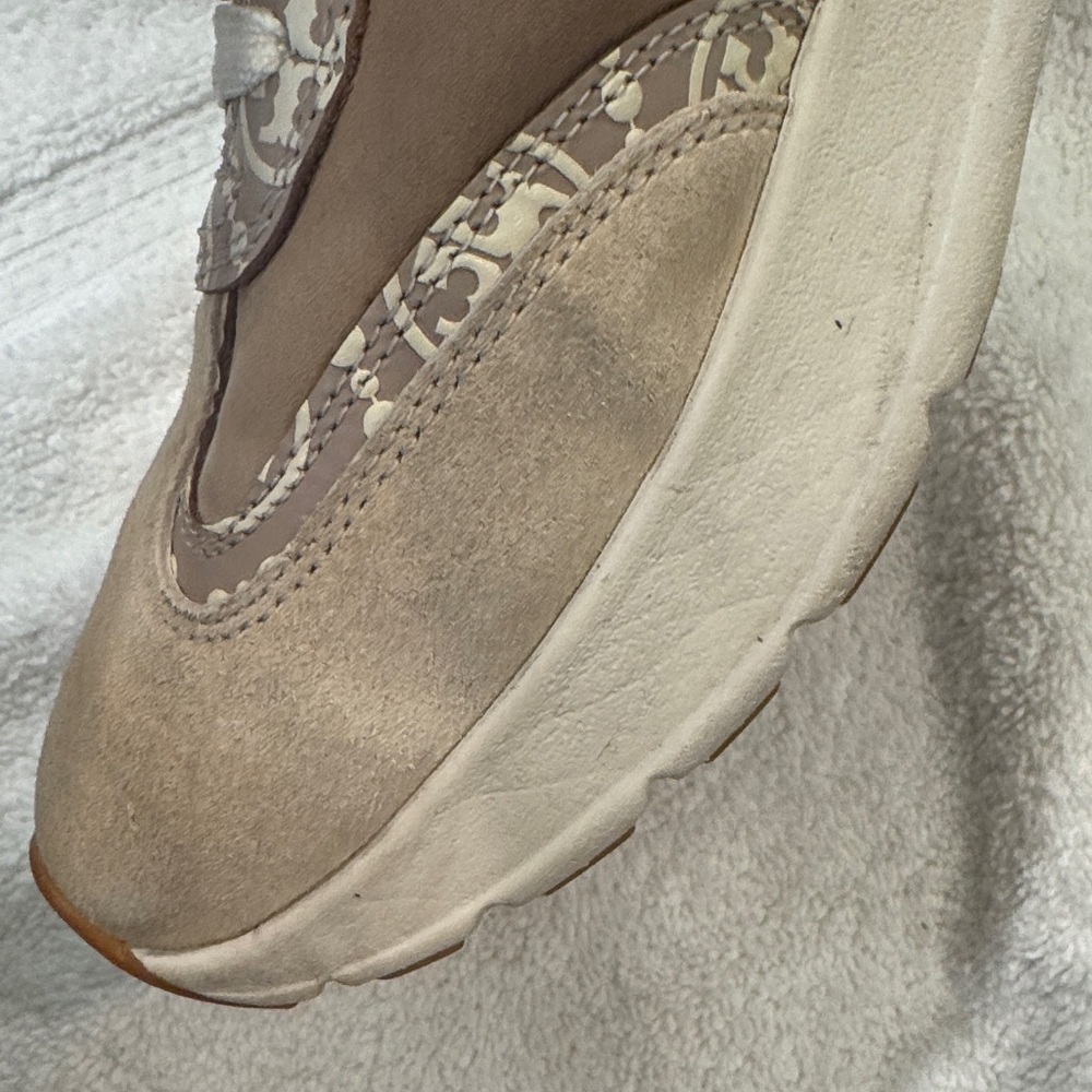 Tory Burch Women's Tan Sneakers - Picture 14 of 15